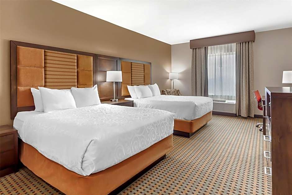 Best Western Plus Hinton Inn & Suites
