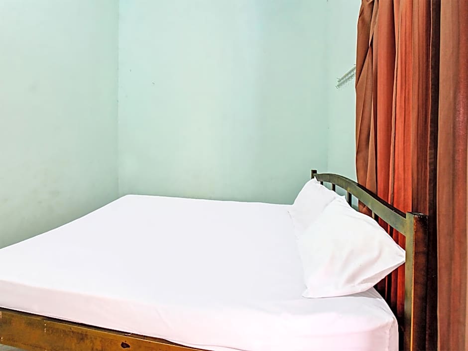 Hotel O Homestay Bang HajiNearLapangan Penujak ( Inen Gonggang)