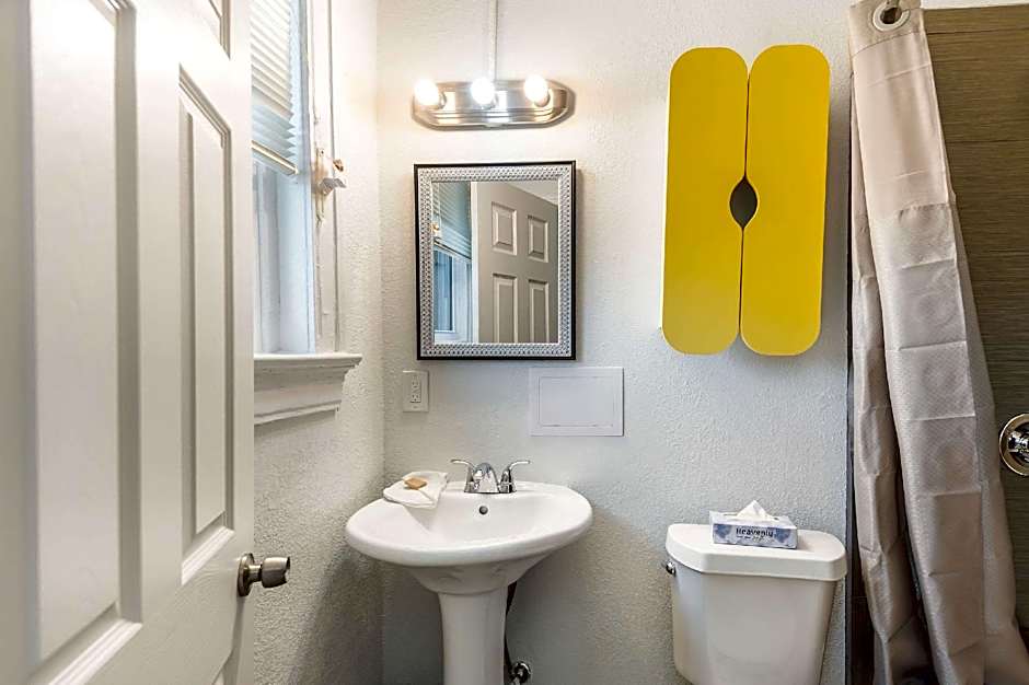 Quality Inn Suites Kansas City Downtown – Kansas City, MO