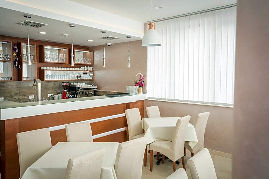 Hotel Mar Garni