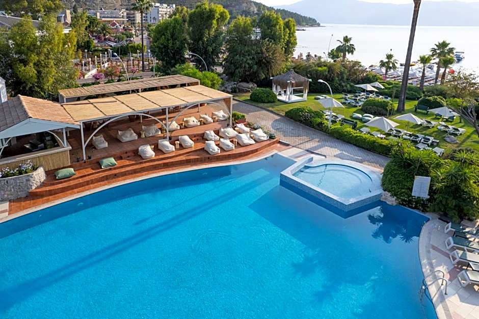 Marti La Perla - Adult Only+16