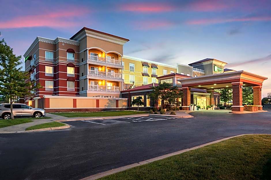 Holiday Inn Hotel & Suites Maple Grove Northwest Minneapolis-Arbor Lakes By IHG