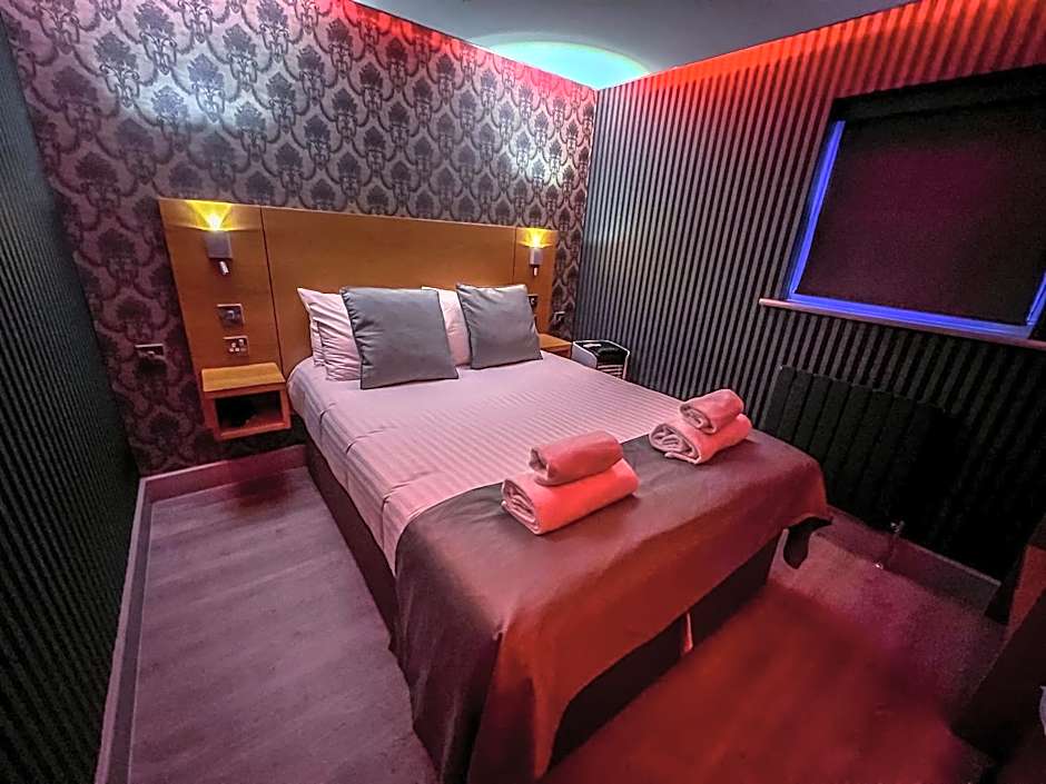 Quayside Hotel & Bar