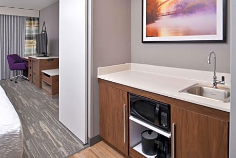 Suite Two Queen Beds Non Smoking