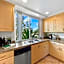 Beverly Hills Glamour Oasis 2 BR Apt with Parking 304