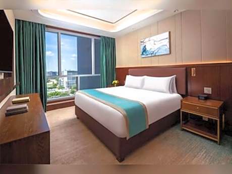 Executive - 1 King Bed, Corner Room