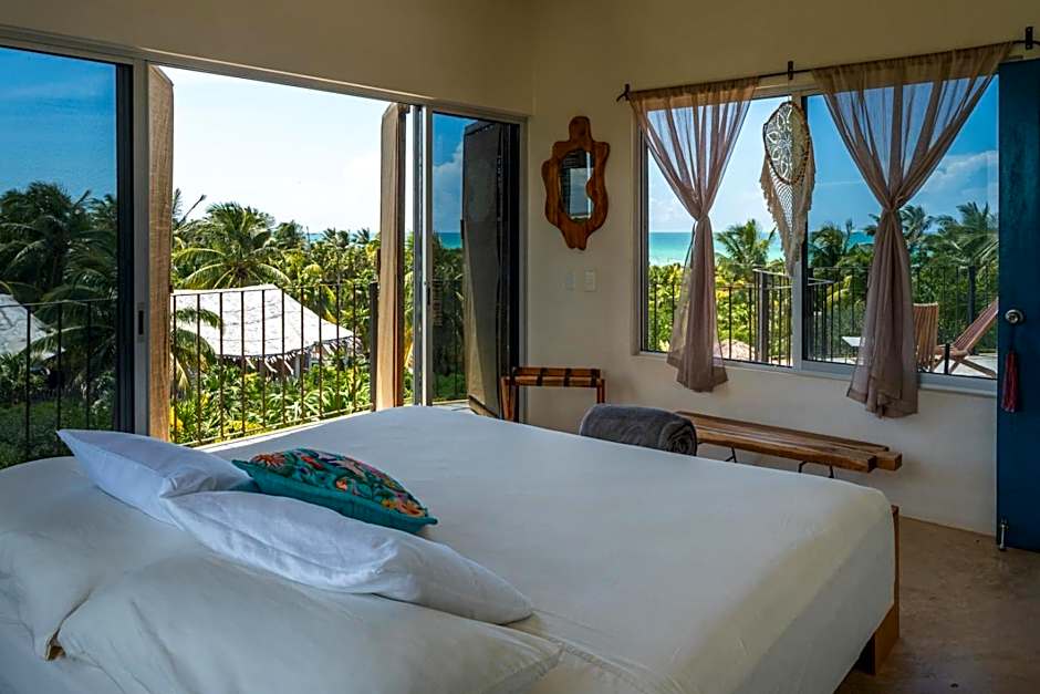 Casa Mia El Cuyo Eco Beach Boutique Hotel