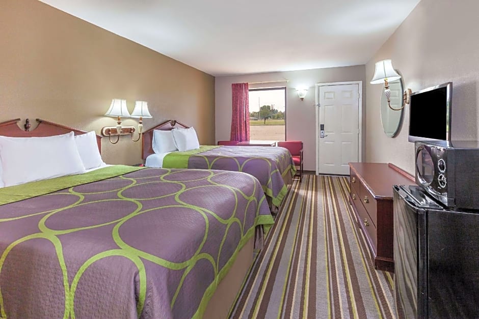 Super 8 by Wyndham Mt. Pleasant TX