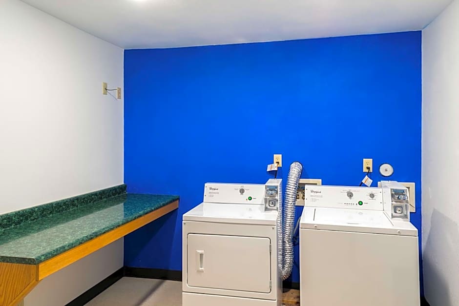 Motel 6-Richmond, IN