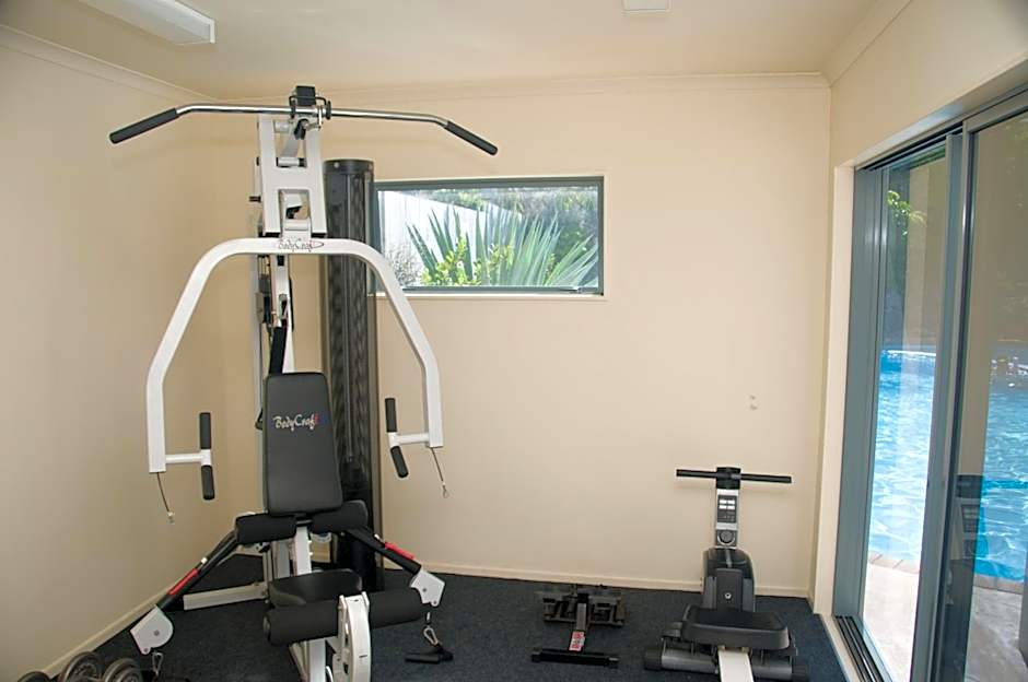 The Reef Beachfront Apartments