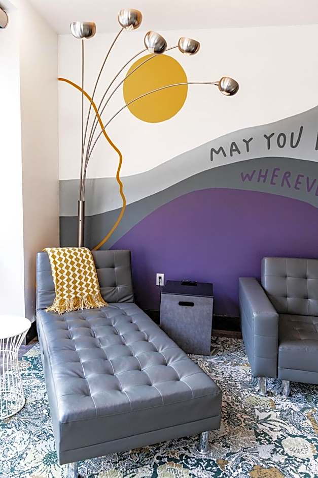 Silverbow Inn Hotel & Suites