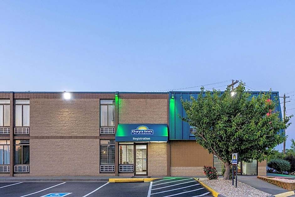 Days Inn by Wyndham Winchester