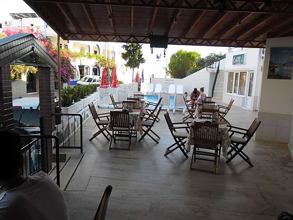 Cam Hotel