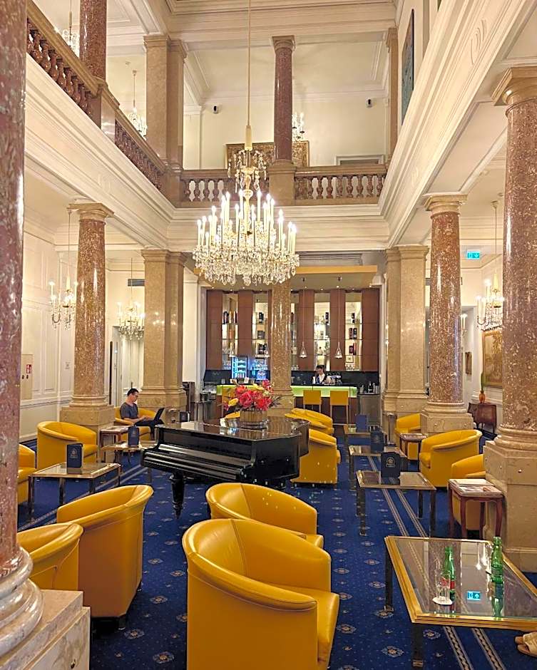 Hotel Ambassador