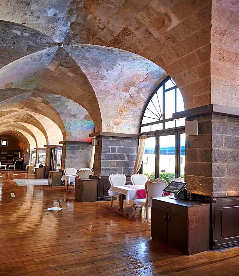 Bayazhan Hotel ve Restaurant