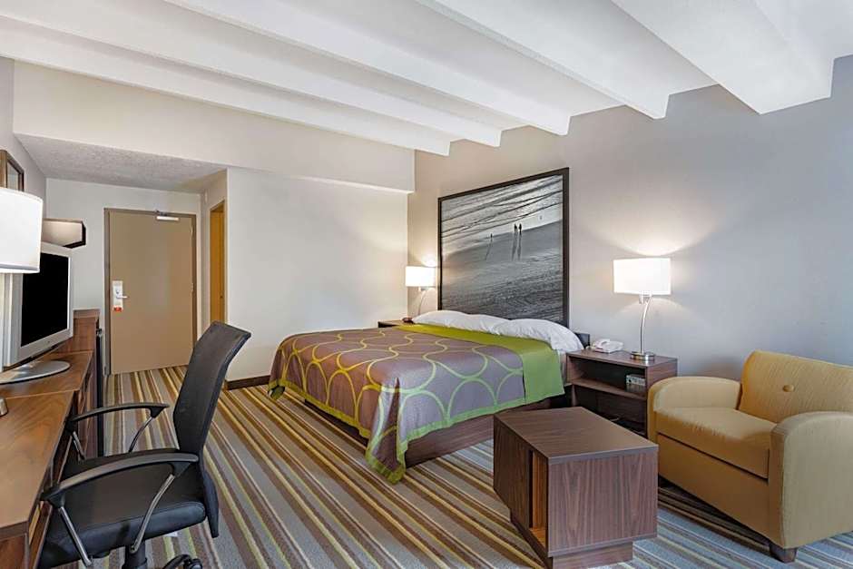 Super 8 by Wyndham Melbourne