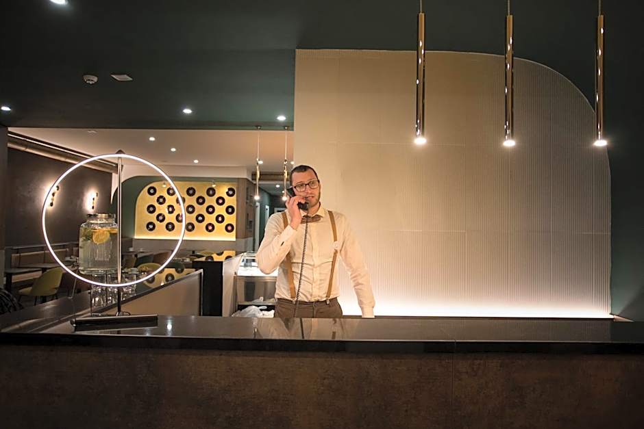 Moody smart & comfy Hotel