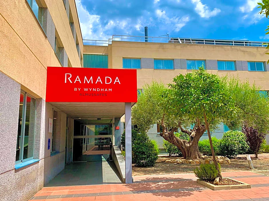 Ramada by Wyndham Valencia Almussafes