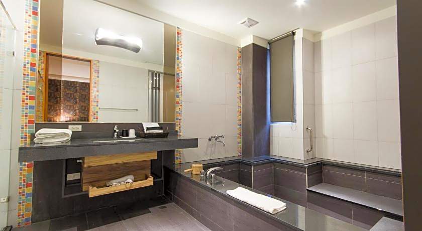 No. 9 Hotel