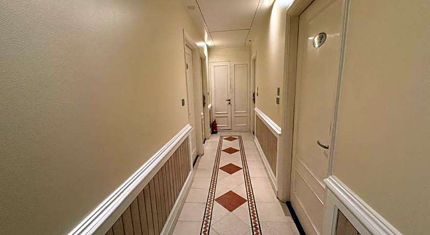 Hotel Bright