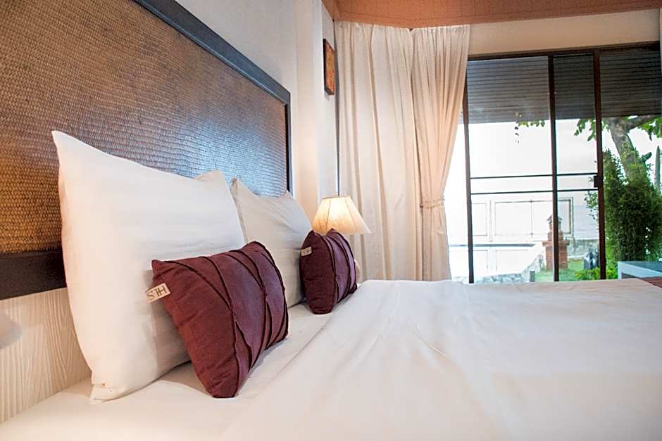 Sea Memories White Sand Beach Hotel