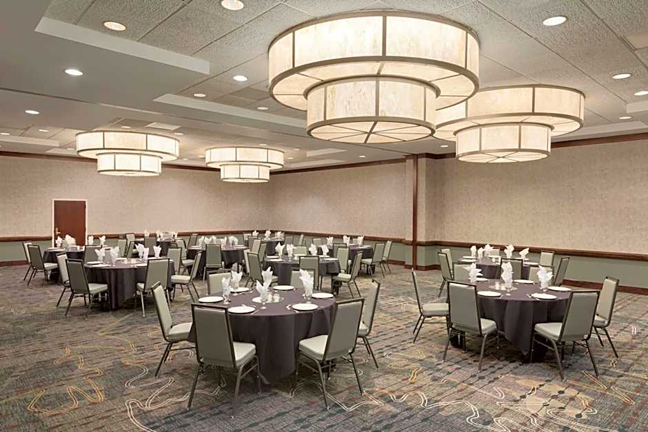 Embassy Suites by Hilton Chicago North Shore Deerfield