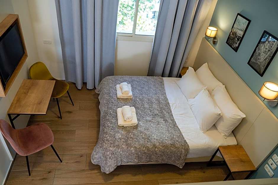 Shlomtzi Hotel