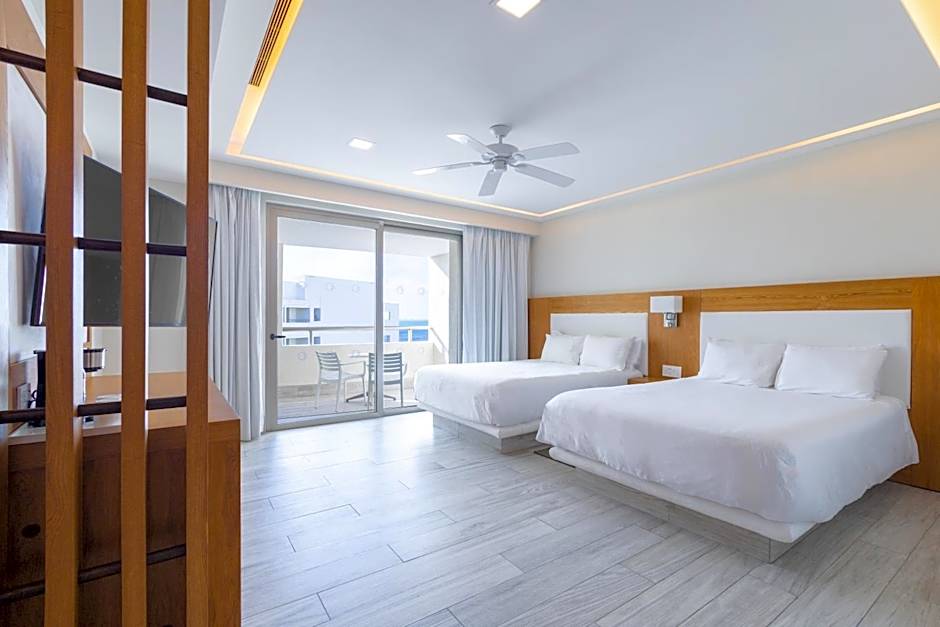 Izla Beach Front Hotel