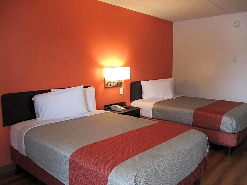 Motel 6-Memphis, TN - Downtown