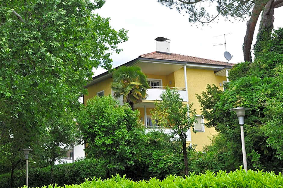 Apartments Villa Majense