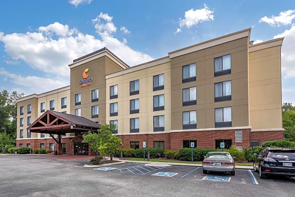 Comfort Suites Manchester near Arnold AFB