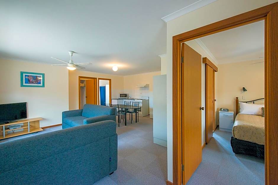 Port Vincent Motel & Apartments