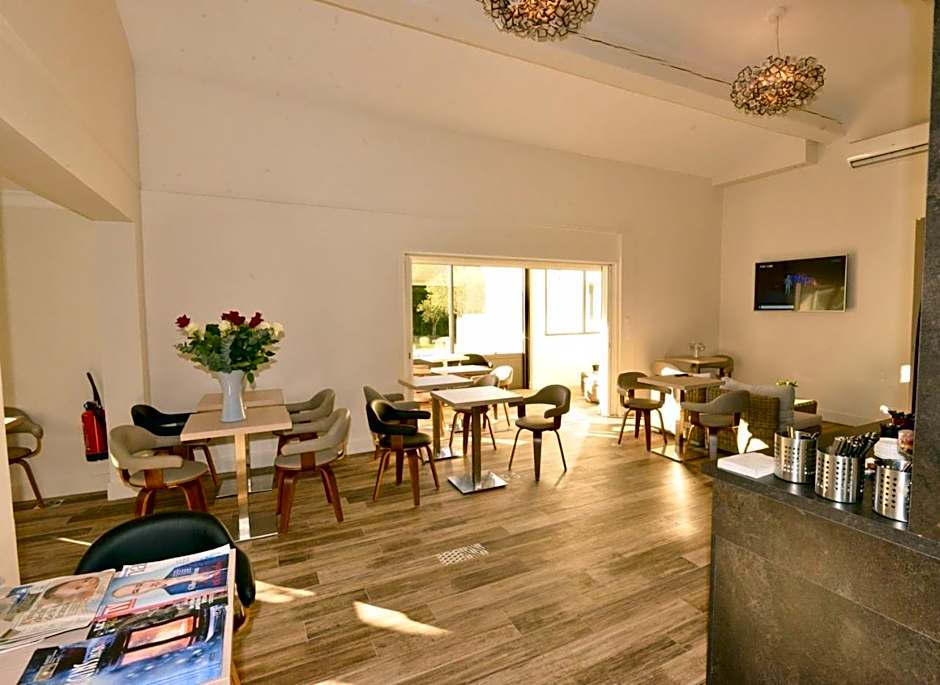 Hôtel Villa Sophia - ADULTS ONLY JULY AND AUGUST