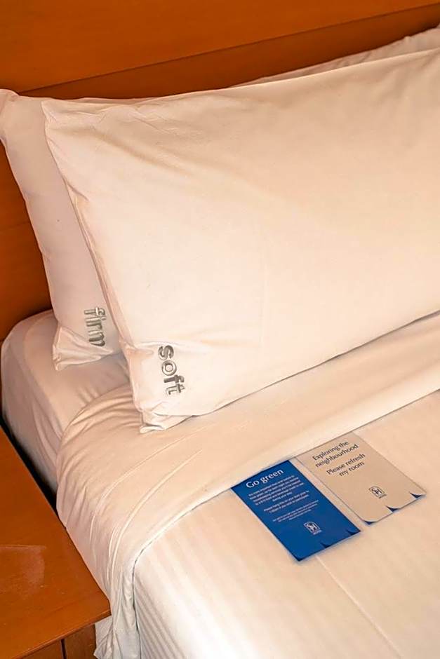Photo 1 of 2 of Superior 1 King Bed, Harbor View