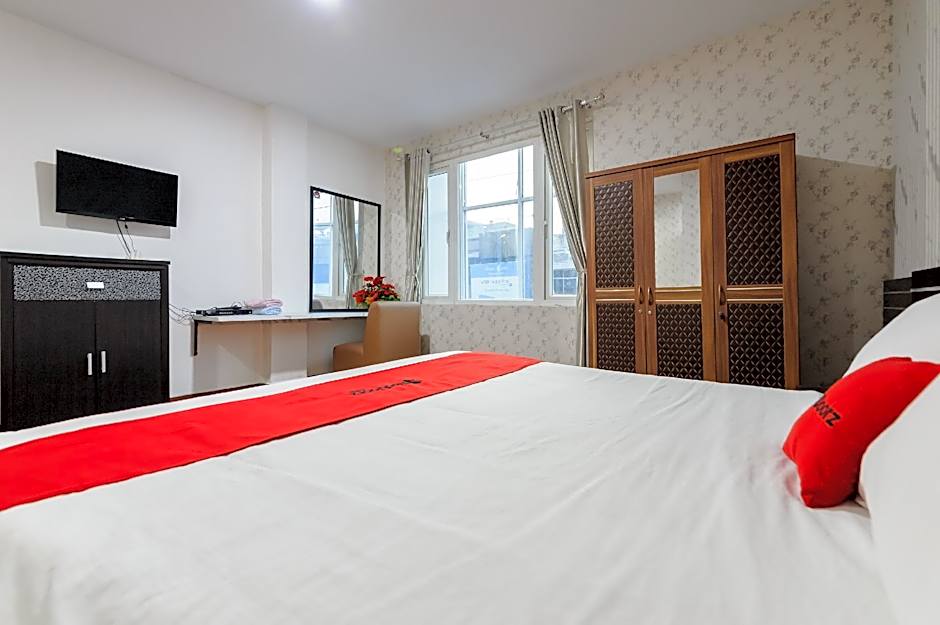 RedDoorz @ Best Hotel Jalan Dr. Sutomo Siantar