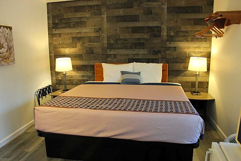 Cedarwood Inn of Ashland