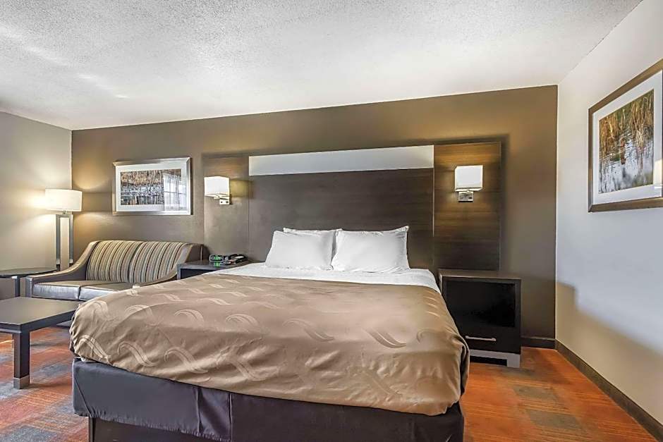 Quality Inn & Suites Stuttgart North