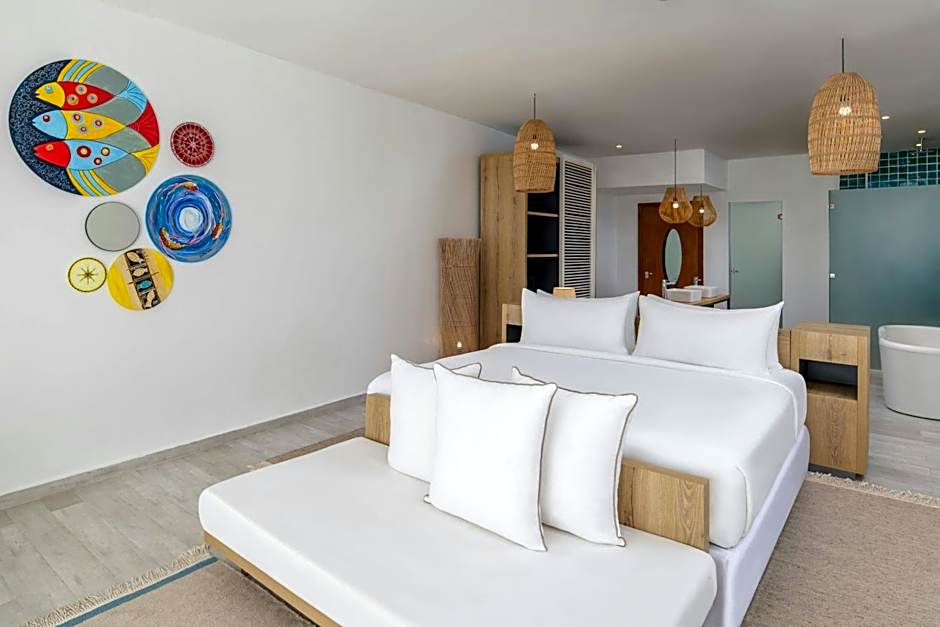 Le Mersenne Zanzibar, Autograph Collection