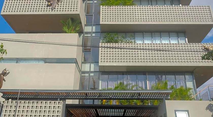 Sans Hotel RG Living Jogja by RedDoorz