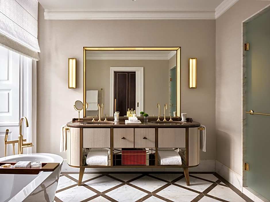 Rosewood Vienna