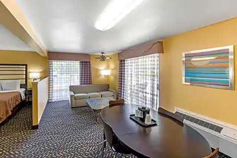 Quality Inn & Suites Capitola By the Sea