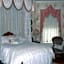 Alexander Mansion  Bed and Breakfast