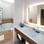 Holiday Inn Express Hotel & Suites Bay City By IHG
