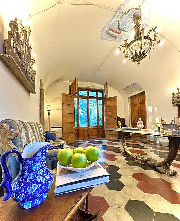 Villa La Dogana B&B di Charme - Historic Villa with a beautiful garden - private parking