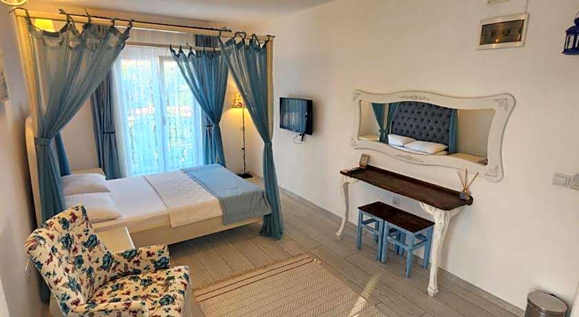 Tarcin Alacati Otel