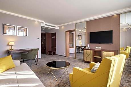 Suite with City View