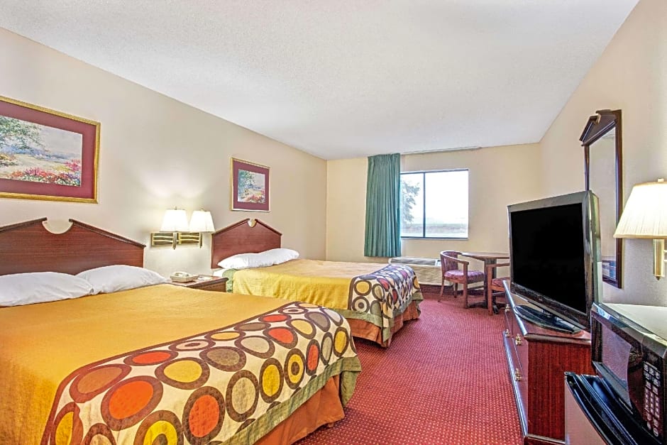 Super 8 by Wyndham Clinton/Jackson West