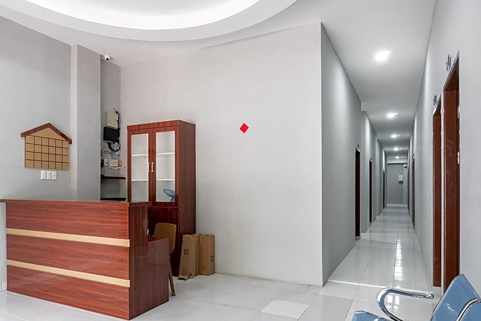 RedDoorz near Manhattan Square Medan