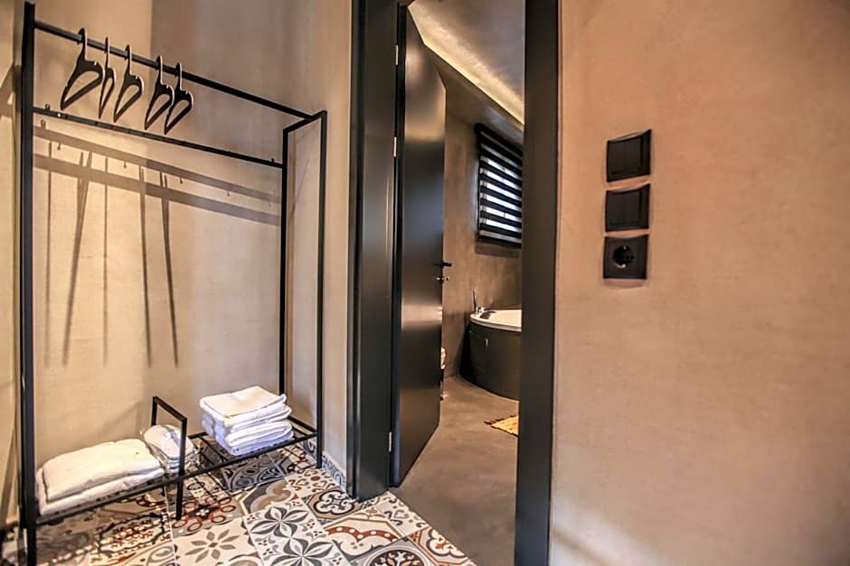 Meteora Heaven and Earth Kastraki premium suites - Adults Friendly