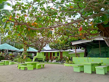 Mac beach campsite resort 